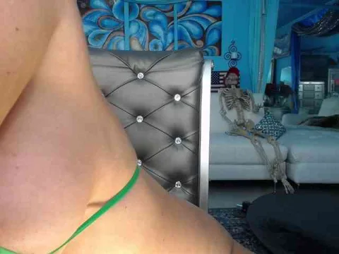 adrianna_fox