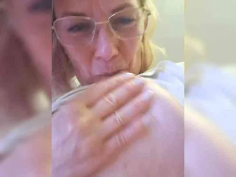 ShiningMILF