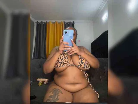 KinkyArya